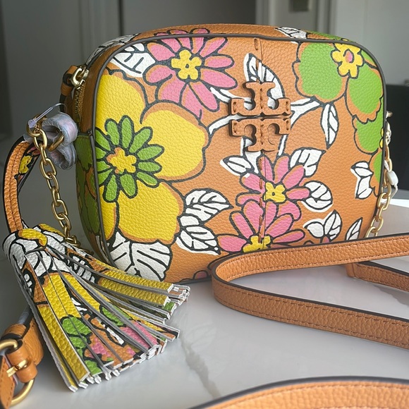 Tory Burch Handbags - MCGRAW CAMERA BAG